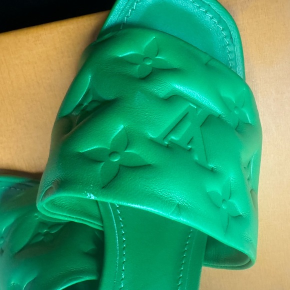 Louis Vuitton Revival Mule Monogram Green Heel Padded Heels Sandals. - Picture 4 of 8